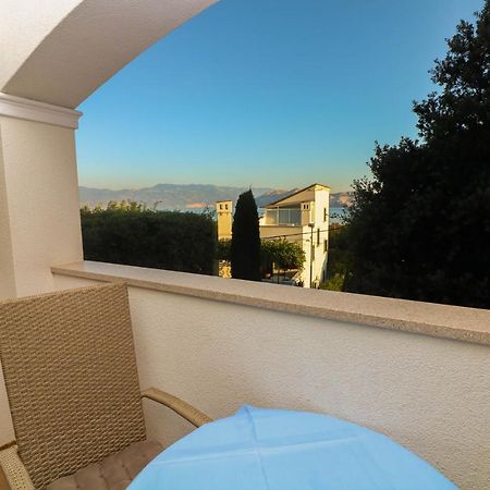 Apartments Blue And Green With Balcony Baska  Exterior photo