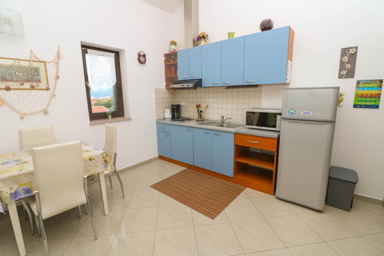 Apartments Blue And Green With Balcony Baska  Exterior photo
